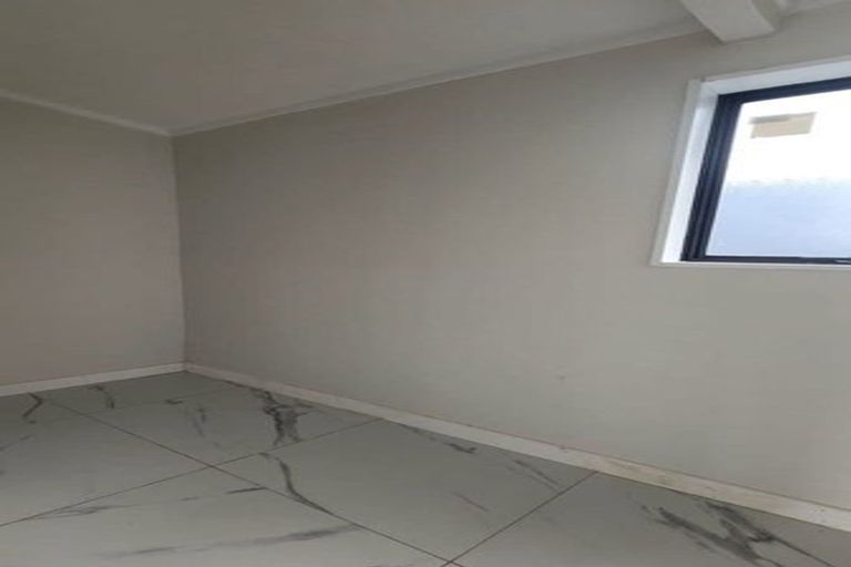 Photo of property in 5 Lane Road, Weymouth, Auckland, 2103