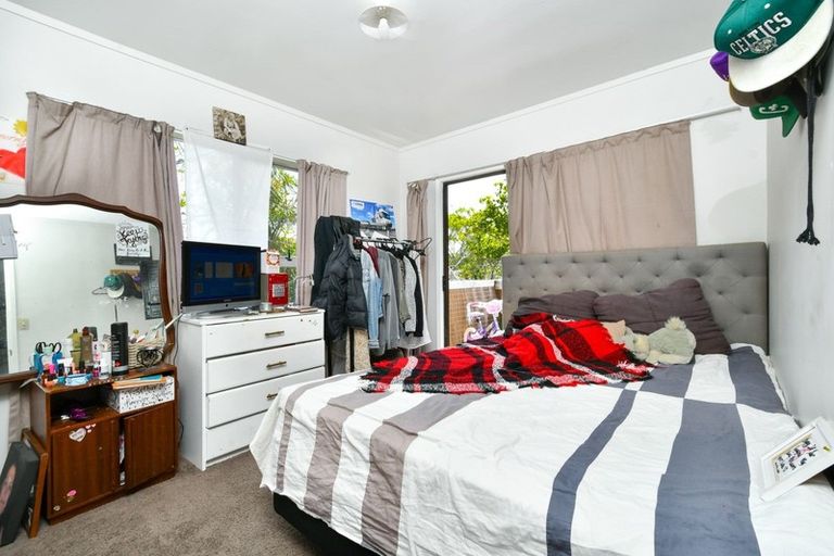 Photo of property in 1/10 Trounson Avenue, Clendon Park, Auckland, 2103