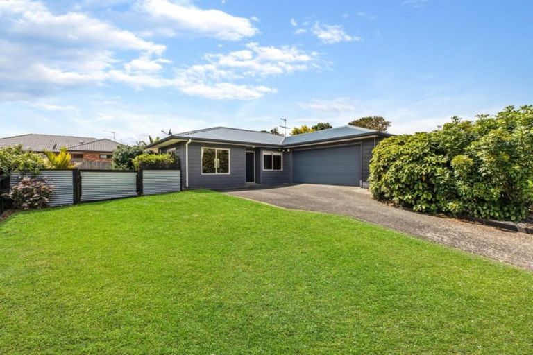 Photo of property in 7 Four Oaks Place, Pukekohe, 2120