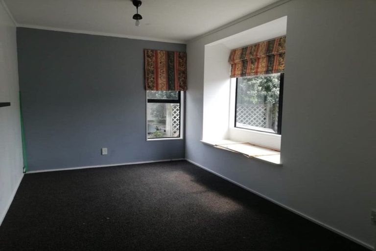 Photo of property in 113 Houghton Bay Road, Houghton Bay, Wellington, 6023