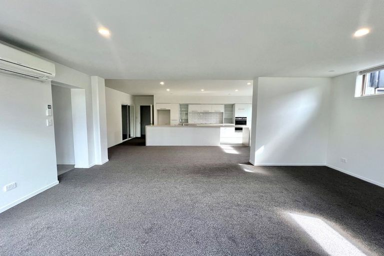 Photo of property in 323 Cambridge Terrace, Christchurch Central, Christchurch, 8013