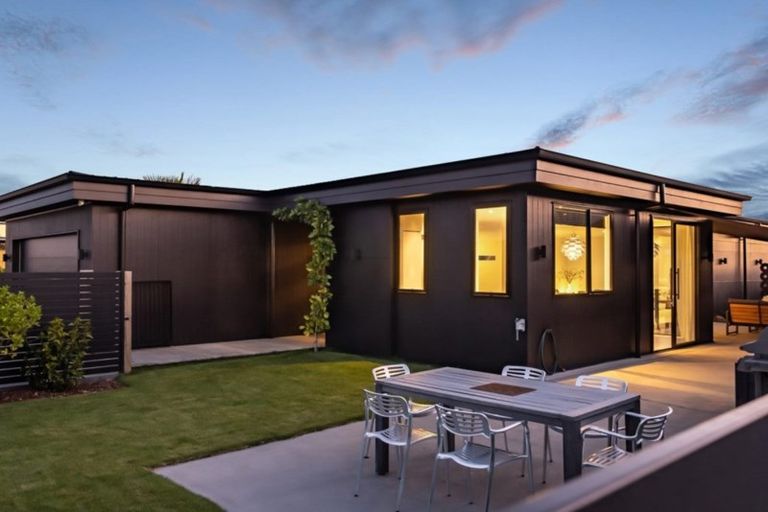 Photo of property in 33 Montia Close, Papamoa Beach, Papamoa, 3118