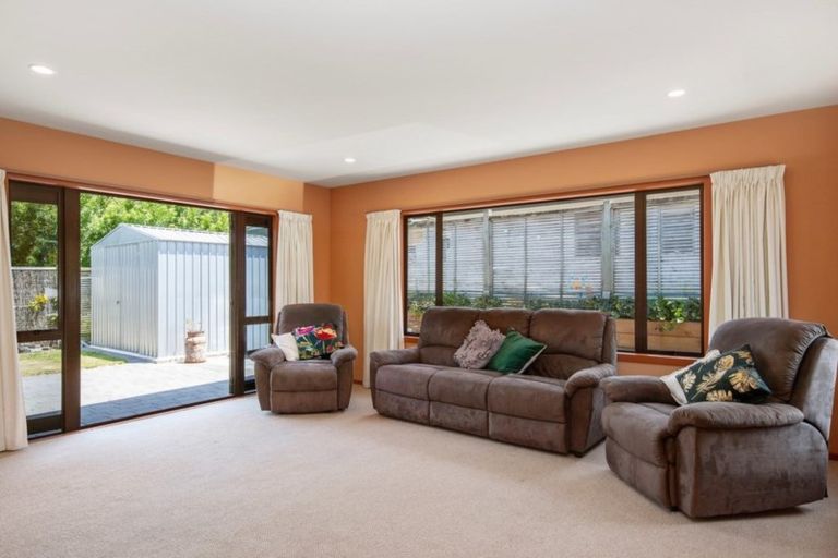 Photo of property in 2/6 Woburn Place, Nukuhau, Taupo, 3330