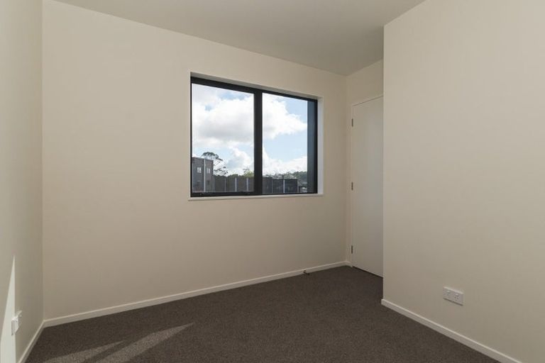 Photo of property in 31 Jabuka Street, Glen Eden, Auckland, 0602