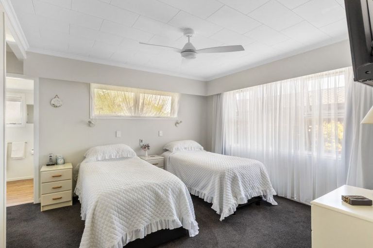 Photo of property in 38 Wairau Road, Oakura, 4314