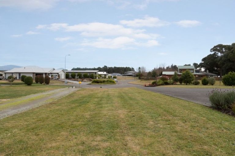 Photo of property in 22 Wai Kite Kite Place, Motuoapa, Turangi, 3382