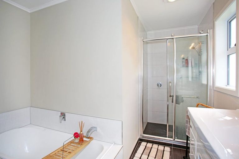 Photo of property in 20 Buchanan Road, Kingseat, Papakura, 2580