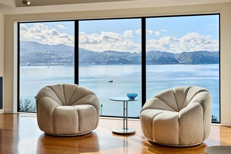 Photo of property in 3 Bayview Terrace, Oriental Bay, Wellington, 6011