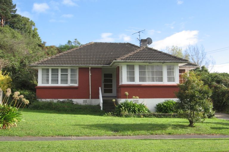 Photo of property in 17 Hill Grove, Naenae, Lower Hutt, 5011