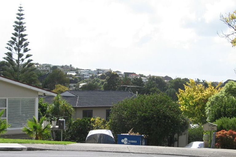 Photo of property in 94 Parr Terrace, Castor Bay, Auckland, 0620