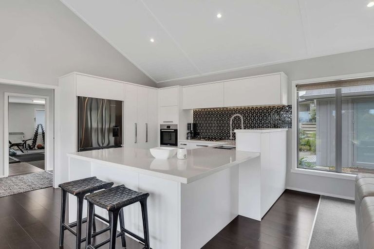 Photo of property in 4 Roseberry Place, Whitianga, 3510