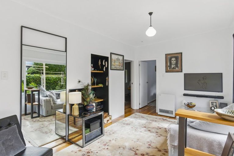 Photo of property in 1/52 Matatua Road, Raumati Beach, Paraparaumu, 5032