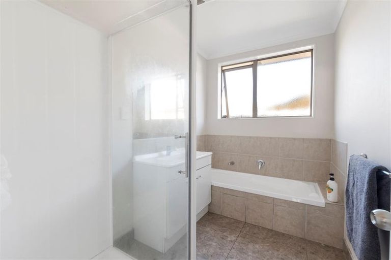 Photo of property in 14 Nykki Place, Papakura, 2110