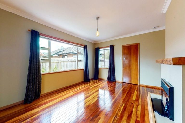 Photo of property in 3 Sinclair Street, Ebdentown, Upper Hutt, 5018