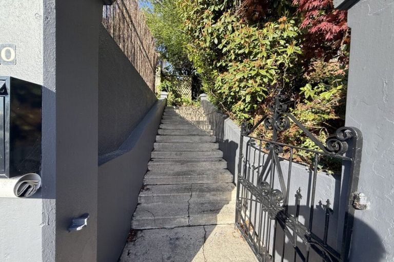 Photo of property in 30 Charlotte Street, Roslyn, Dunedin, 9010