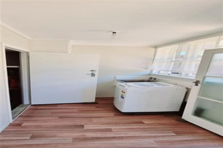 Photo of property in 1a Sutton Crescent, Papatoetoe, Auckland, 2025