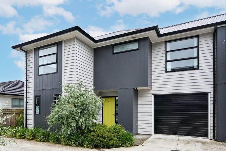 Photo of property in 18b Royal Street, Upper Hutt Central, Upper Hutt, 5018