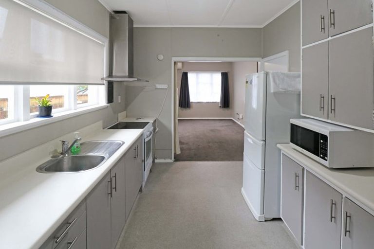 Photo of property in 2/28 Hall Crescent, Epuni, Lower Hutt, 5011