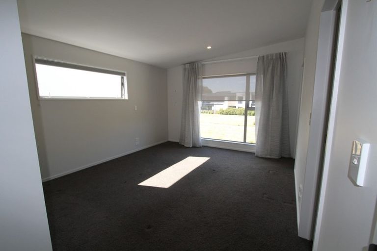 Photo of property in 15 Seager Lane, Hillmorton, Christchurch, 8024