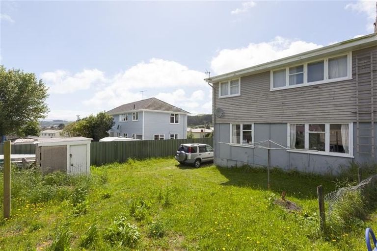 Photo of property in 141a-d Bedford Street, Cannons Creek, Porirua, 5024
