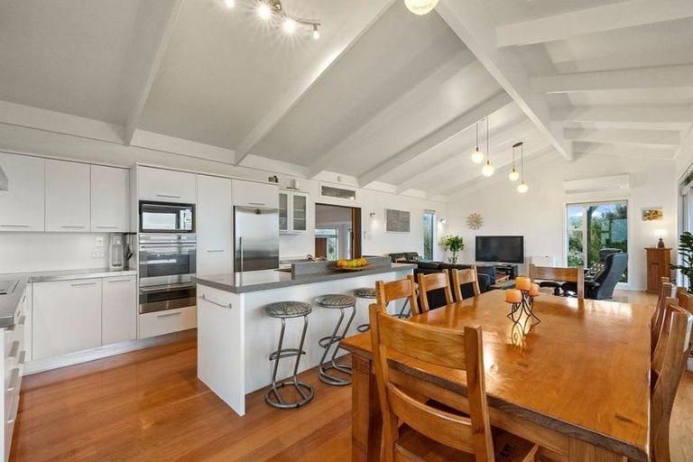 Photo of property in 22a Whiteley Street, Moturoa, New Plymouth, 4310