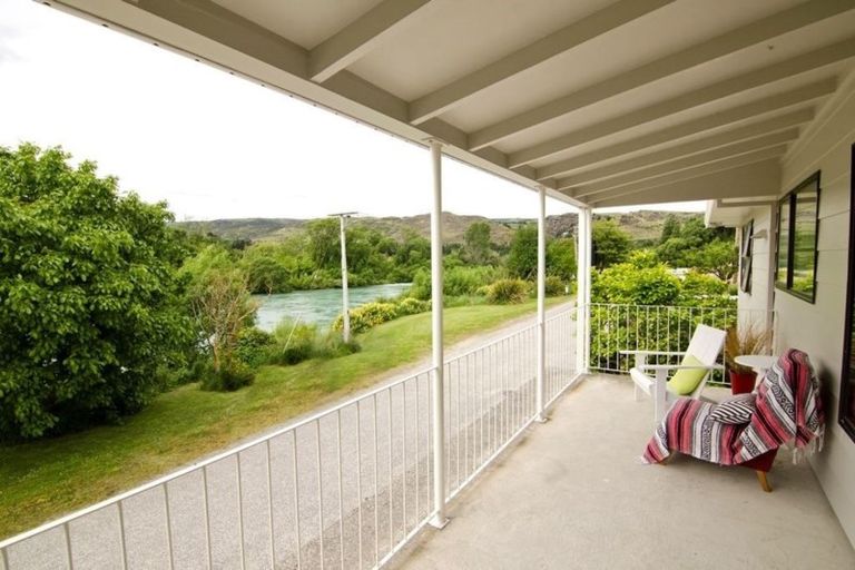 Photo of property in 43 Cheviot Street, Roxburgh, 9500