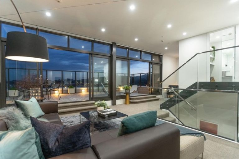 Photo of property in Frame Apartments, 1601/111 Molesworth Street, Thorndon, Wellington, 6011