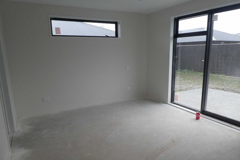 Photo of property in 12 Broadway Parade, Rolleston, 7615