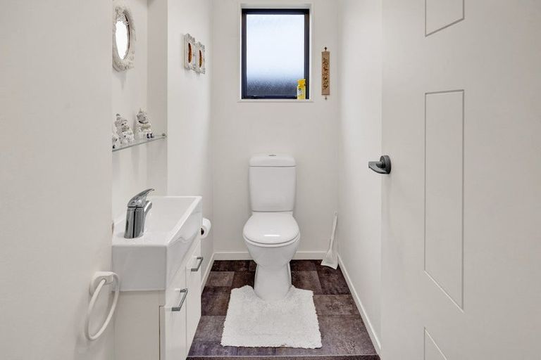 Photo of property in 14a Milmoe Street, Hawera, 4610