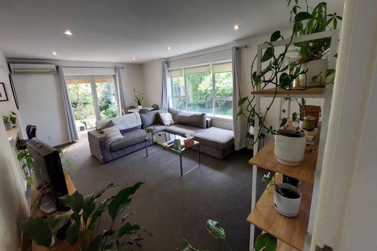 Photo of property in 2/29 Delaware Crescent, Russley, Christchurch, 8042