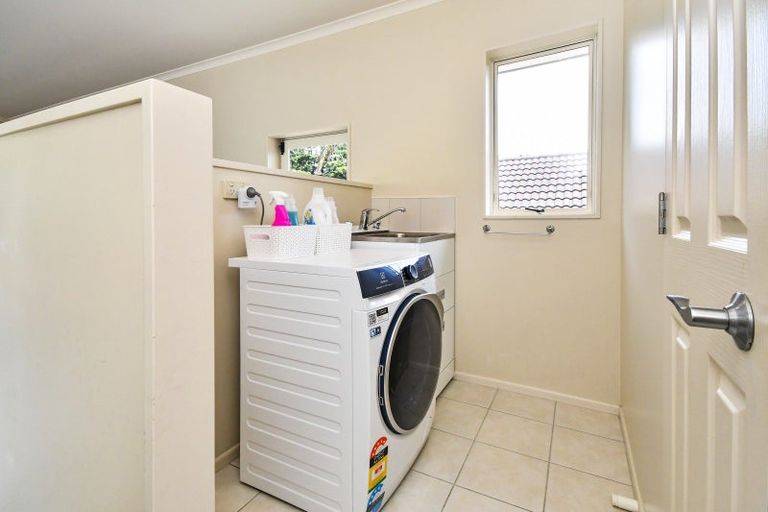 Photo of property in 5 Nita Place, The Gardens, Auckland, 2105