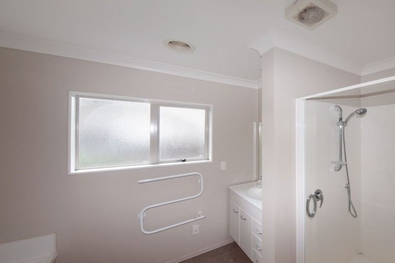 Photo of property in 5a Gifford Grove, Churton Park, Wellington, 6037