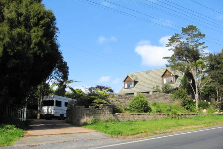 Photo of property in 242 Forest Hill Road, Waiatarua, Auckland, 0612
