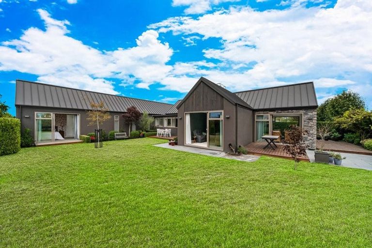 Photo of property in 2 Silver Peaks Drive, West Melton, 7618