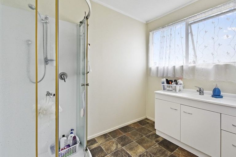 Photo of property in 19 Adel Place, Weymouth, Auckland, 2103