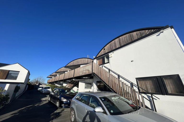 Photo of property in 4/136 Holly Road, St Albans, Christchurch, 8014