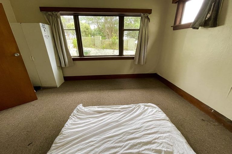 Photo of property in 29 Tanera Crescent, Brooklyn, Wellington, 6021