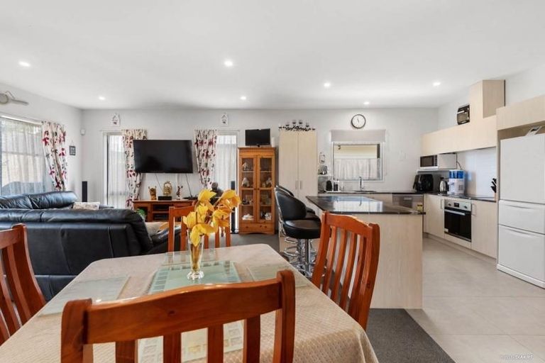 Photo of property in 12 Matau Close, Te Kauwhata, 3710