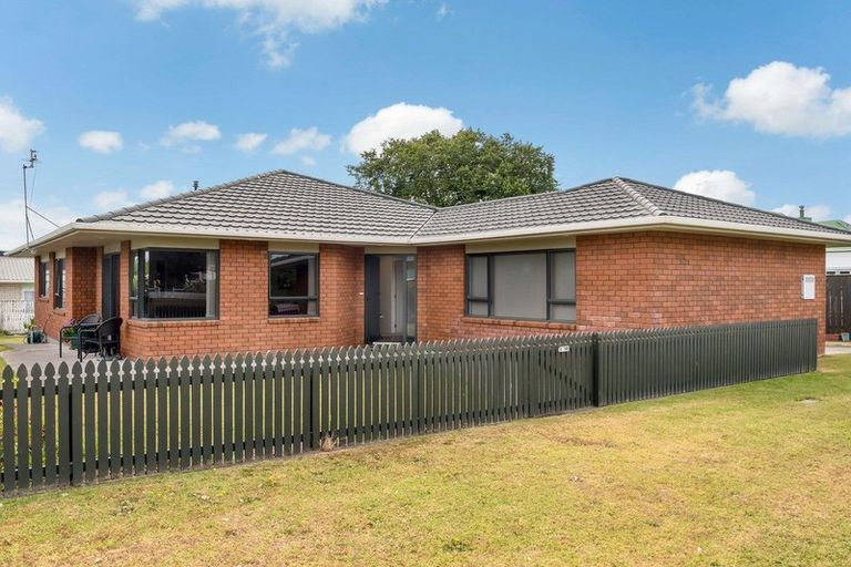 Photo of property in 1/58 Grey Street, Waitara, 4320