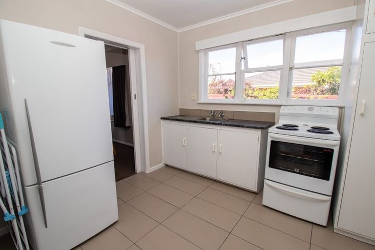 Photo of property in 9a Whites Line West, Woburn, Lower Hutt, 5010