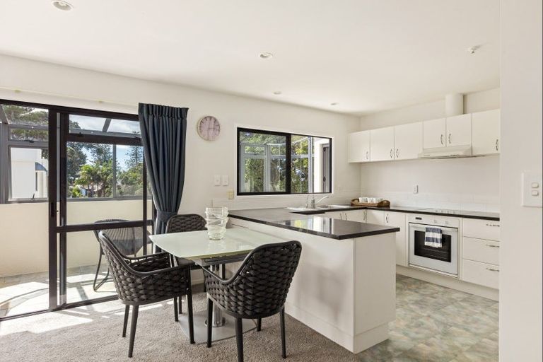 Photo of property in 15e Puriri Avenue, Orewa, 0931