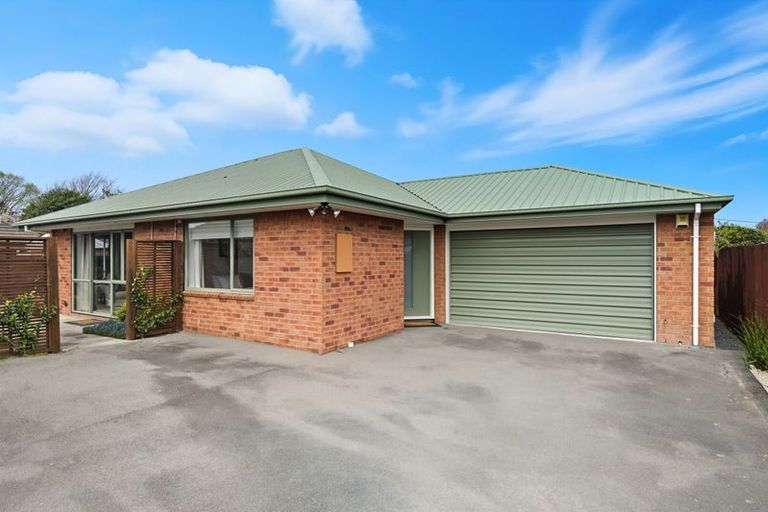 Photo of property in 39 Mappleton Avenue, Burnside, Christchurch, 8053