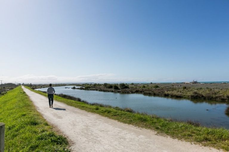 Photo of property in 17 Bell Street, Clive, 4102