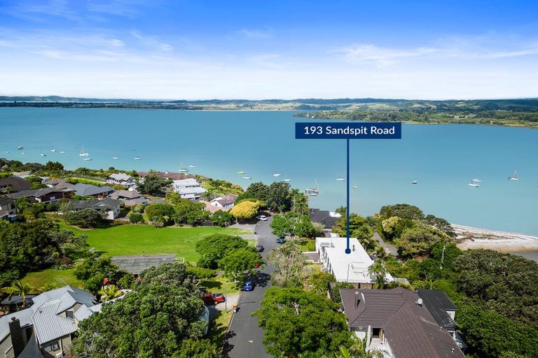 Photo of property in 193 Sandspit Road, Shelly Park, Auckland, 2014