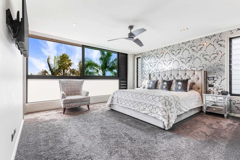 Photo of property in 3 Mansion Court, West Harbour, Auckland, 0618