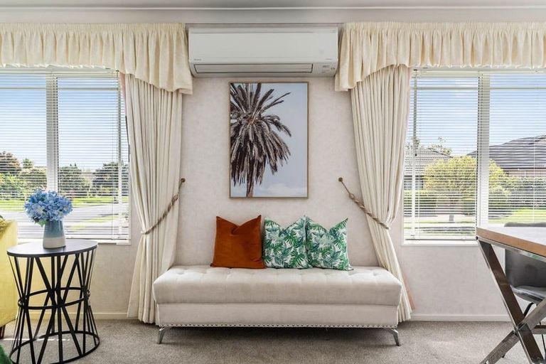 Photo of property in 93 Westerham Drive, Dannemora, Auckland, 2016