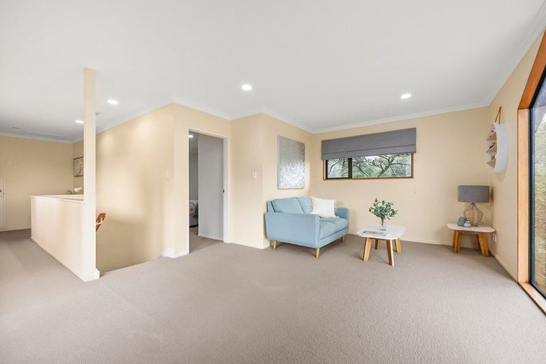 Photo of property in 3 Roseveare Grove, Te Marua, Upper Hutt, 5018