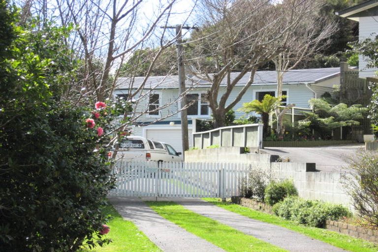 Photo of property in 18 August Avenue, Wainuiomata, Lower Hutt, 5014