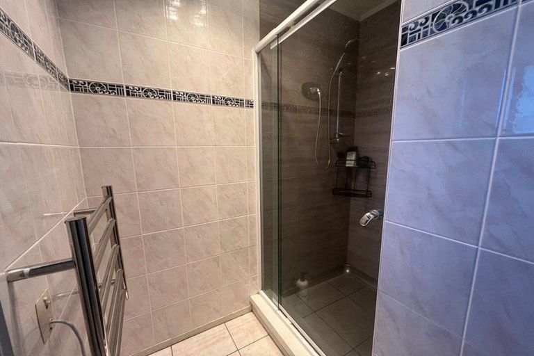 Photo of property in 12 Wairata Place, Te Atatu South, Auckland, 0610