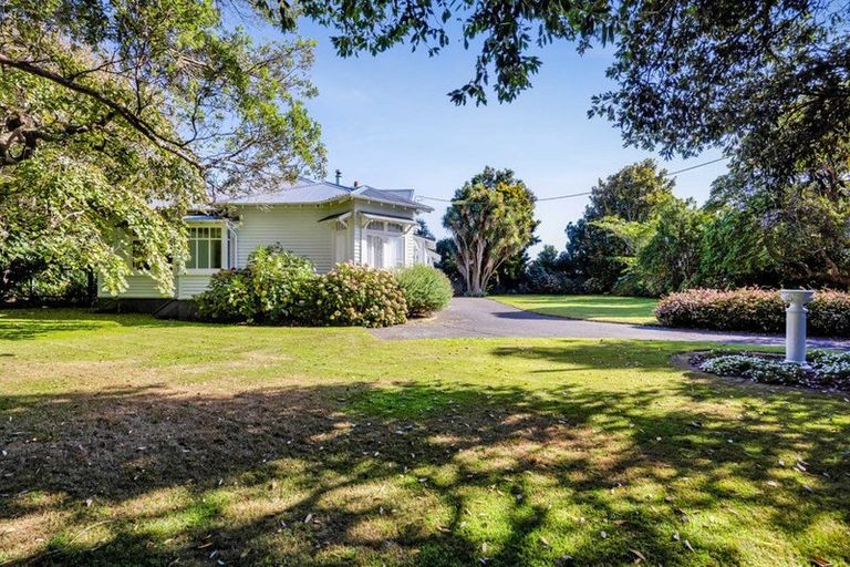 Photo of property in 16 Fairfield Road, Hawera, 4610